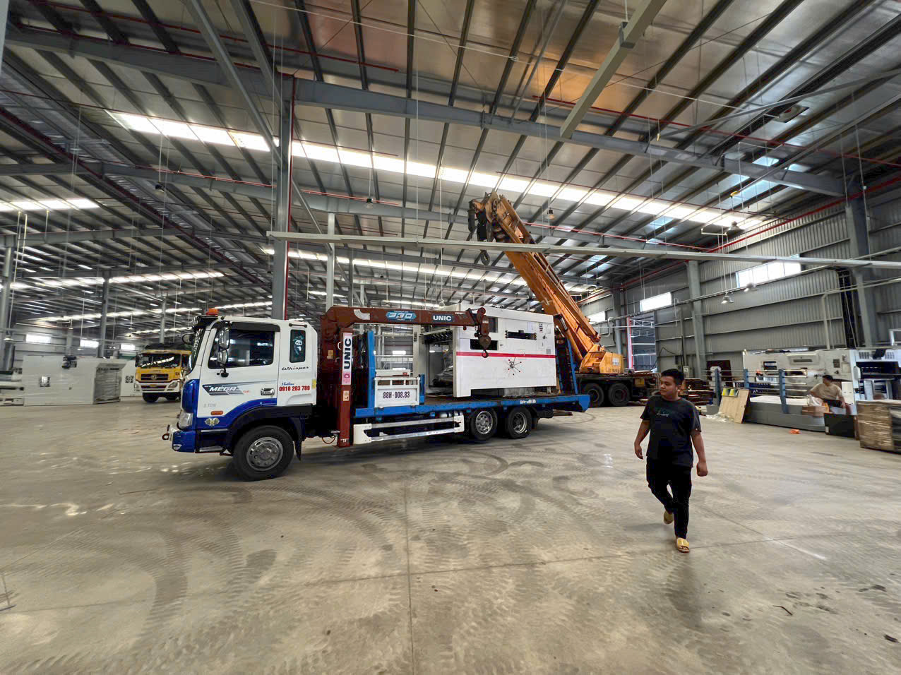 Xe Tải Cầu Bình Dương (1)