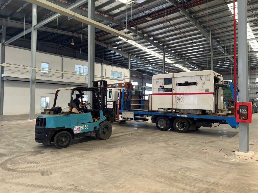 Xe Tải Cầu Bình Dương (2)