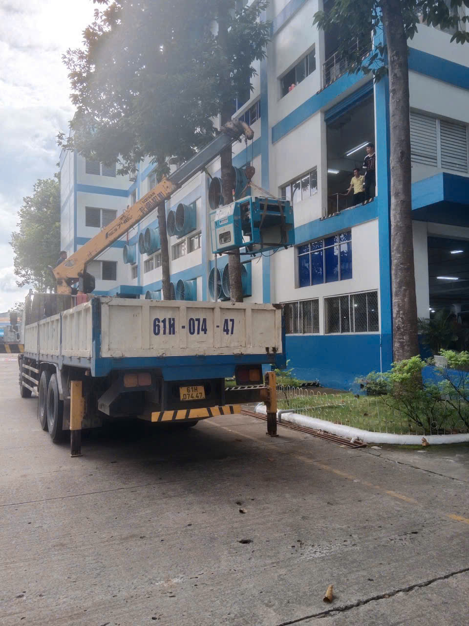 Xe Tải Cầu Bình Dương (4)